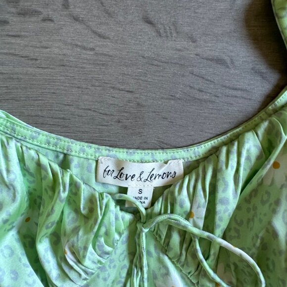 Robin Crop top, sweetheart neckline, mint cheetah print, satin fabric - Picture 2 of 7